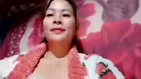 xuxulove00 online show from 12-17-25, 12:49