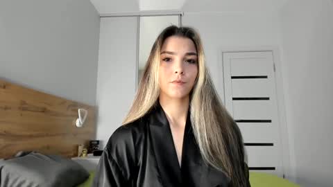 LagerthaLove online show from 09-29-25, 01:33