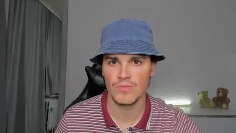 raul online show from 10-19-25, 02:01