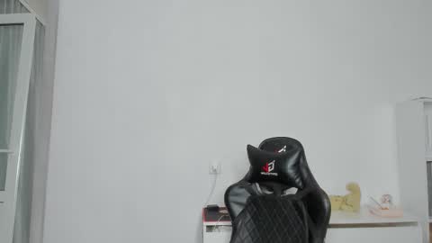 raul online show from 12-17-25, 12:00