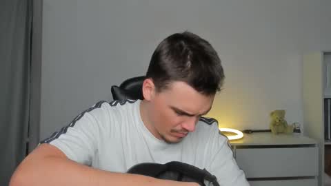 raul online show from 12-18-25, 09:15