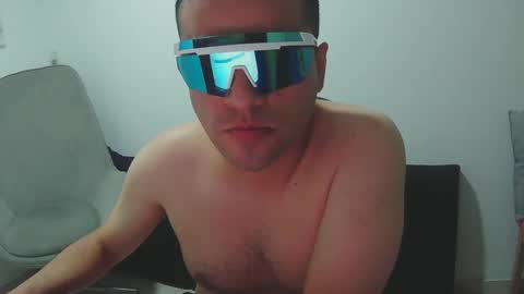 Snapshot of xxangellxxx chatting on 11-11-25, 02:33 angel online show from 11-11-25, 02:33