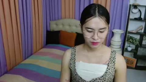 CHLOES ROOM online show from 12-15-25, 07:12