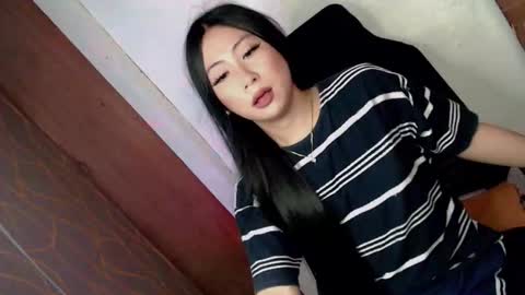 Snapshot of xxexpensive_candy chatting on 11-07-25, 01:16 Janae online show from 11-07-25, 01:16