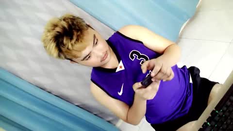 Loyd online show from 11-12-25, 10:04