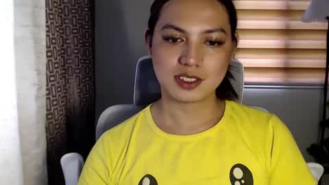 Snapshot of xxjulielovesyouxx chatting on 12-17-24, 05:51 July online show from 12-17-24, 05:51