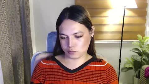 Snapshot of xxjulielovesyouxx chatting on 01-31-25, 04:17 July online show from 01-31-25, 04:17