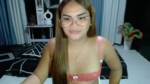 Kylie Smith online show from 04-26-26, 05:32