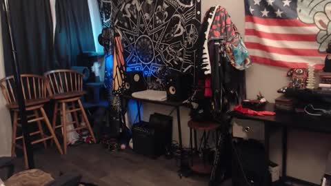 Lilith online show from 10-31-25, 02:34