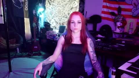 Snapshot of xxlilithmoonxx chatting on 07-25-26, 12:42 Lilith online show from 07-25-26, 12:42