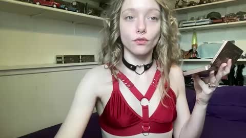 Snapshot of xxloveanastasia chatting on 09-12-25, 05:02 LoveAnastasia online show from 09-12-25, 05:02