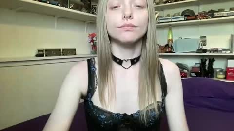Snapshot of xxloveanastasia chatting on 09-15-25, 05:13 LoveAnastasia online show from 09-15-25, 05:13