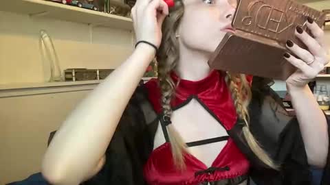 Snapshot of xxloveanastasia chatting on 10-29-25, 06:09 LoveAnastasia online show from 10-29-25, 06:09