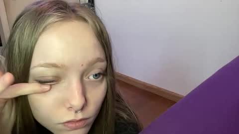 Snapshot of xxloveanastasia chatting on 12-15-25, 05:39 LoveAnastasia online show from 12-15-25, 05:39