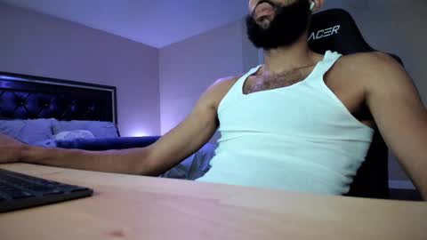 Snapshot of xxlrollingpapers chatting on 09-21-25, 10:55 xxlrollingpapers online show from 09-21-25, 10:55