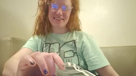 Snapshot of xxmariebliss chatting on 05-04-26, 12:34 xxmariebliss online show from 05-04-26, 12:34