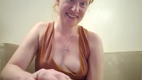 Snapshot of xxmariebliss chatting on 05-31-26, 06:09 xxmariebliss online show from 05-31-26, 06:09