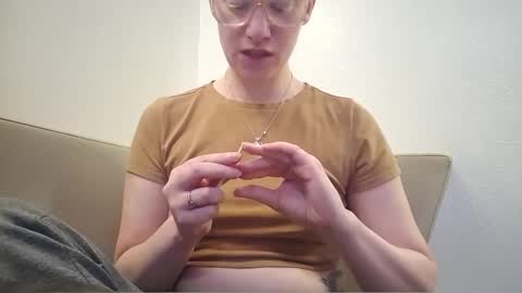 Snapshot of xxmariebliss chatting on 06-02-26, 12:51 xxmariebliss online show from 06-02-26, 12:51