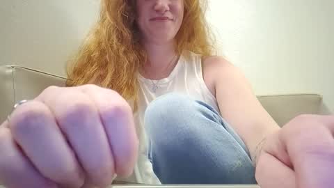 Snapshot of xxmariebliss chatting on 06-05-26, 01:39 xxmariebliss online show from 06-05-26, 01:39