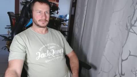 Snapshot of xxmettexx chatting on 01-02-25, 01:40 xxmettexx online show from 01-02-25, 01:40