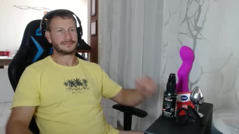 Snapshot of xxmettexx chatting on 10-03-25, 09:39 xxmettexx online show from 10-03-25, 09:39