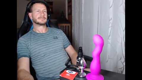 Snapshot of xxmettexx chatting on 11-16-25, 08:58 xxmettexx online show from 11-16-25, 08:58