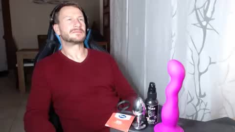 Snapshot of xxmettexx chatting on 11-30-25, 10:47 xxmettexx online show from 11-30-25, 10:47