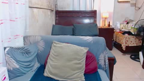 Snapshot of xxmiranda_greyxx chatting on 09-20-25, 12:22 sexyyanna4u online show from 09-20-25, 12:22