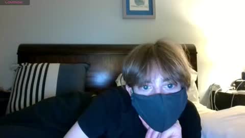 Snapshot of xxmommysboyxx chatting on 06-15-26, 04:36 xxmommysboyxx online show from 06-15-26, 04:36
