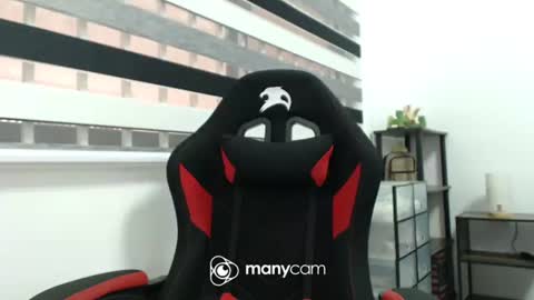 Snapshot of xxmonsterbigcockxx chatting on 02-26-25, 04:25  Kaycee  online show from 02-26-25, 04:25