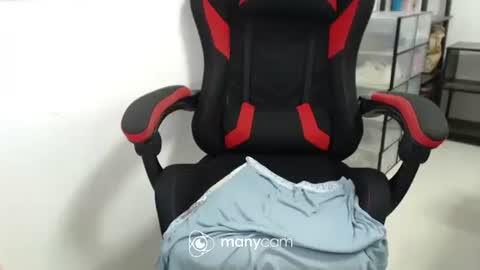 Snapshot of xxmonsterbigcockxx chatting on 11-23-25, 03:06 Kaycee online show from 11-23-25, 03:06