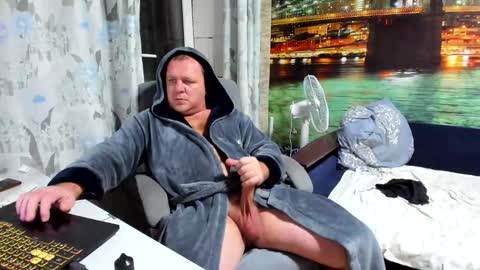 Snapshot of xxrojxx chatting on 01-09-25, 03:55 roki-- -- online show from 01-09-25, 03:55