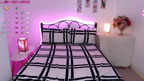 Pau Madrigal online show from 12-28-24, 02:21