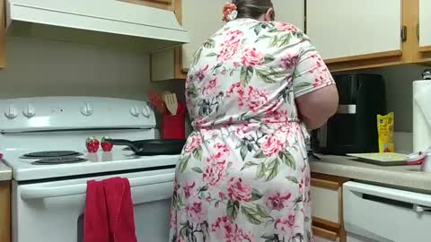 Strawberry Jane online show from 01-11-25, 09:25