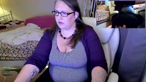 Snapshot of xxstrawberryjanexx chatting on 06-04-26, 03:12 Strawberry Jane online show from 06-04-26, 03:12