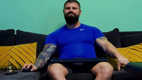 Snapshot of xxtreamleonard chatting on 12-01-25, 05:18 Xtream Leonard online show from 12-01-25, 05:18