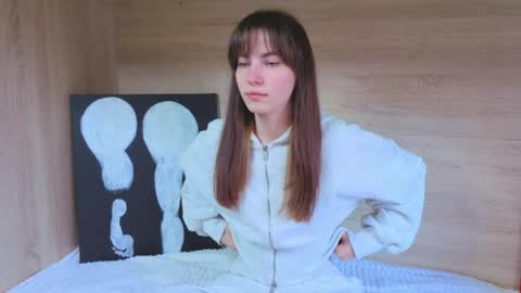 Snapshot of xxx_hotbae_xxx chatting on 05-17-26, 06:44 Eva online show from 05-17-26, 06:44