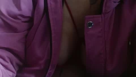 Snapshot of xxx_morena chatting on 01-06-25, 02:48 LILI online show from 01-06-25, 02:48