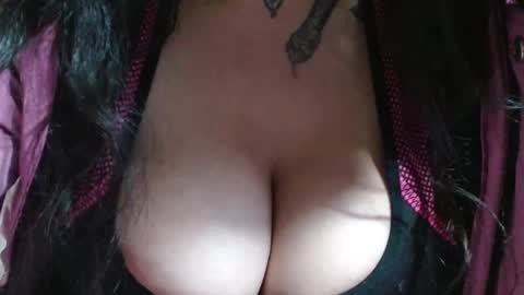 Snapshot of xxx_morena chatting on 01-06-25, 02:14 LILI online show from 01-06-25, 02:14