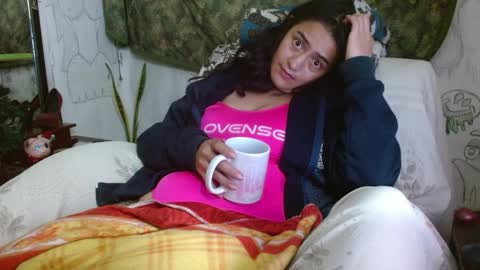 Snapshot of xxx_morena chatting on 02-14-25, 04:15 LILI online show from 02-14-25, 04:15