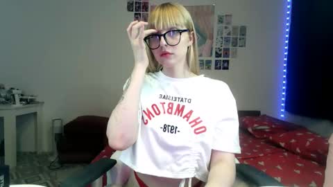 Snapshot of xxx_pretty_xxx chatting on 02-28-25, 08:28 Pretty online show from 02-28-25, 08:28