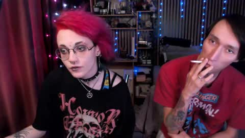 Snapshot of xxx_rays chatting on 05-21-26, 09:27 Ray and Andy online show from 05-21-26, 09:27