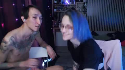 Snapshot of xxx_rays chatting on 06-12-26, 03:05 Ray and Andy online show from 06-12-26, 03:05