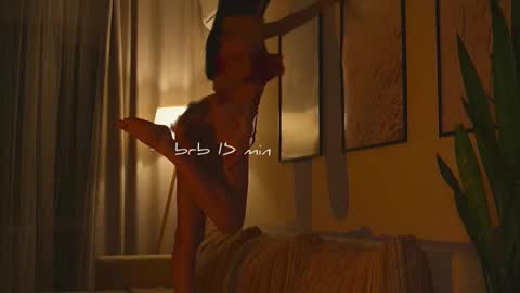 Molly online show from 01-06-26, 01:59