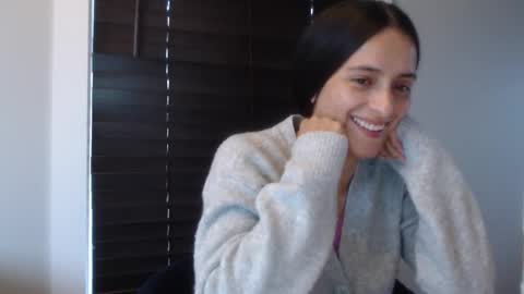 Lola online show from 10-20-25, 07:14