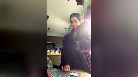 Lola online show from 04-07-26, 01:00
