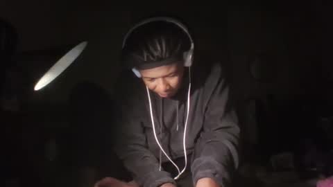 Danielle online show from 04-25-26, 12:46