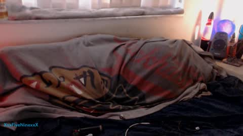 Snapshot of xxxfiveninexxx chatting on 12-20-24, 05:29 XxxFiveNinexxX online show from 12-20-24, 05:29