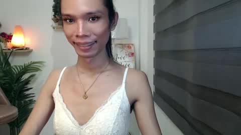 Your Princess Yums online show from 11-13-25, 02:43