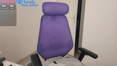 Keira online show from 12-18-25, 06:36